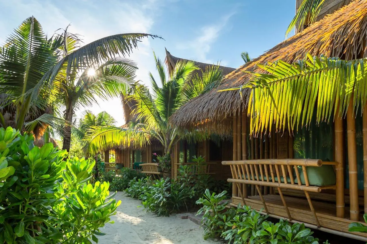 ****  Phi Phi Coco Beach Resort Thailandia